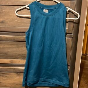 Carrie Underwood workout tank top